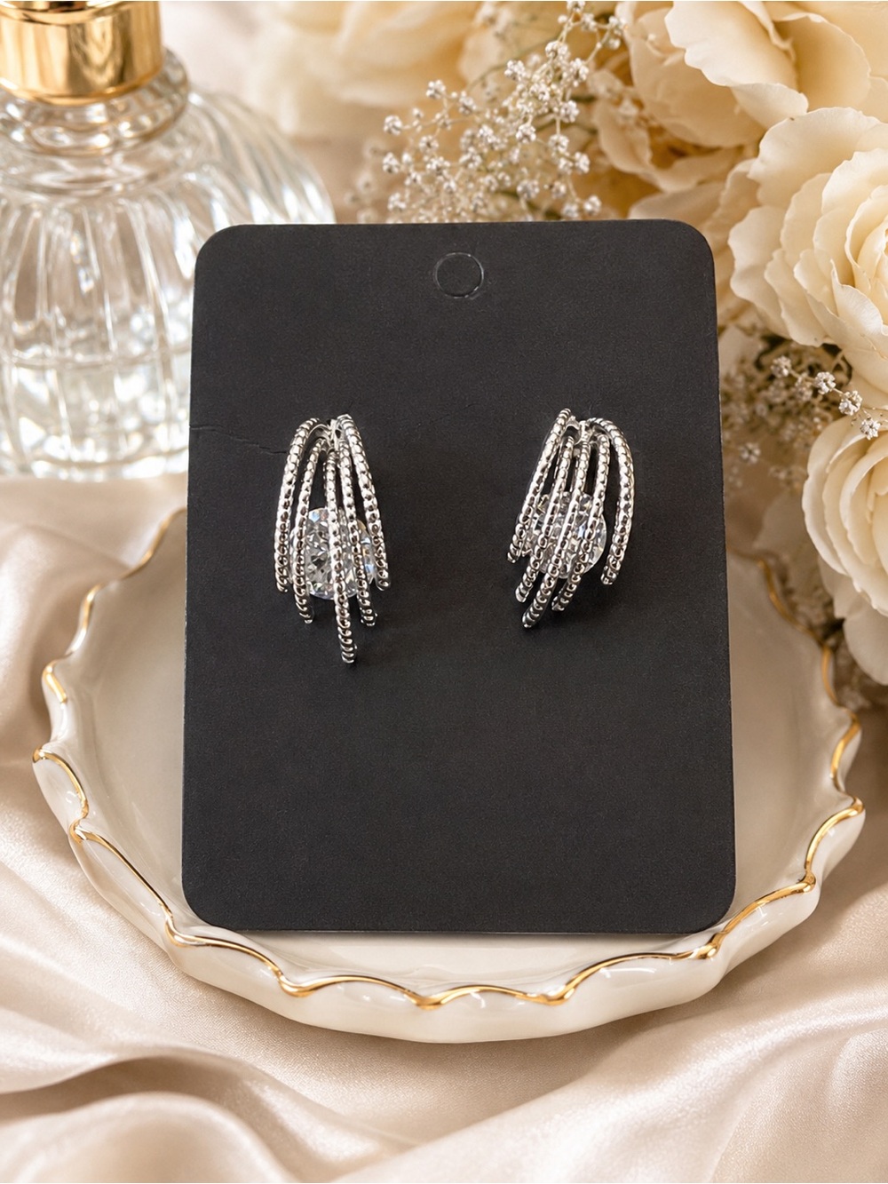 ✨ Elegant Silver-Tone Statement Earrings